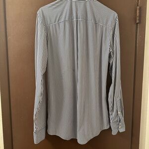 Slim fit long sleeve shirt for men small size